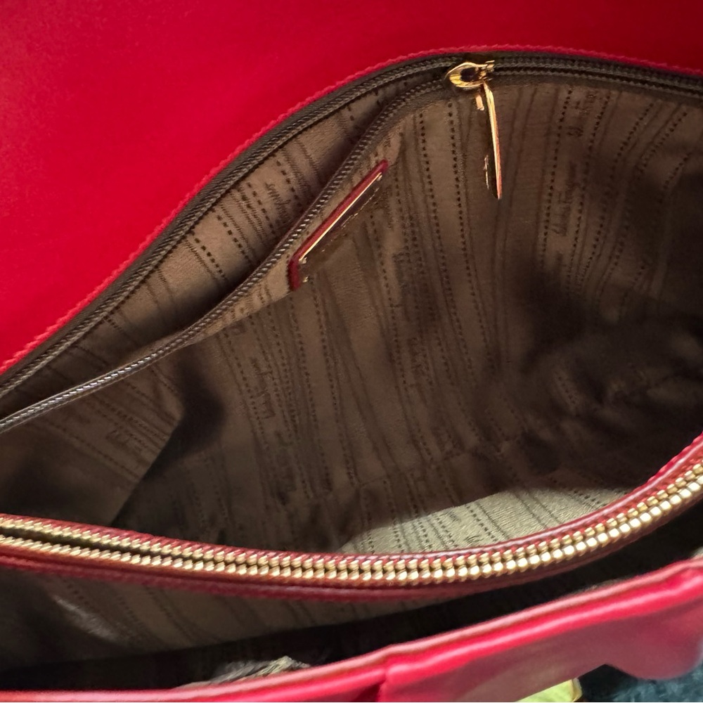 Salvatore Ferragamo Red Shoulder Bag with Gold Hardware - Picture 5 of 7
